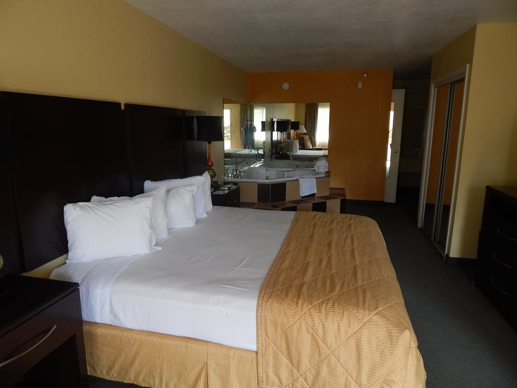 Ramada Branson Hotel And Resort Exterior foto